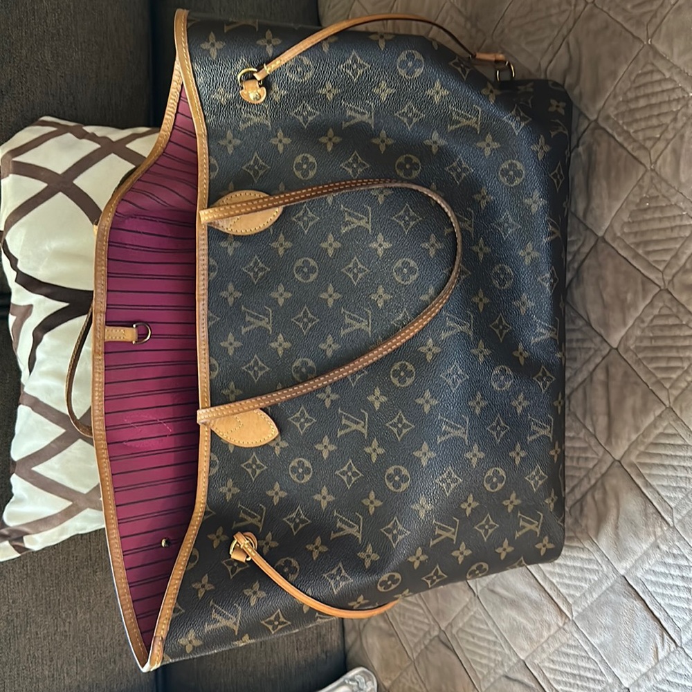 Louis Vuitton Never Full Bag